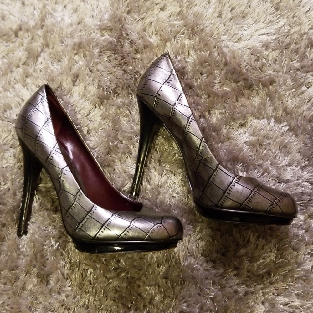 Snakeskin look shoes